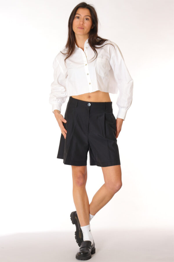 a-t-w-o-o-d <span> Leslie Blouse