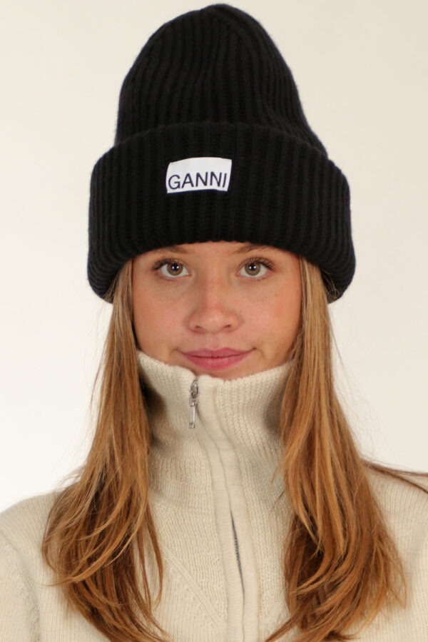 Ganni <span> Oversized Wool Rib Knit Beanie