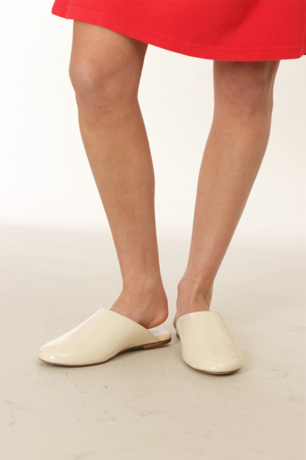 A.P.C. <span> Mule Sandals